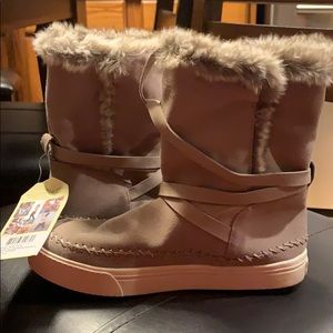 TOMS warm and comfy booties